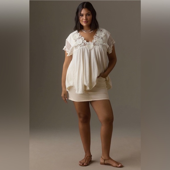 By Anthropologie V-Neck Lace Swing Top in Cream Ivory Size Medium. - Picture 15 of 16